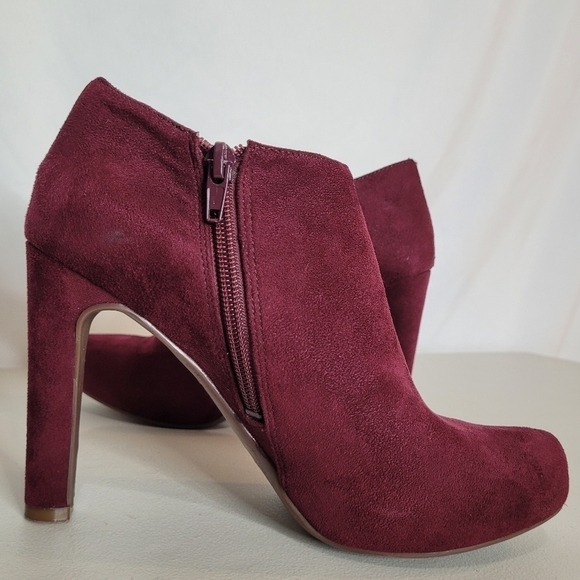 Marc Fisher Faux Suede September2 - Dark Plum Ankle Bootie - Size 6.5 - Picture 3 of 13